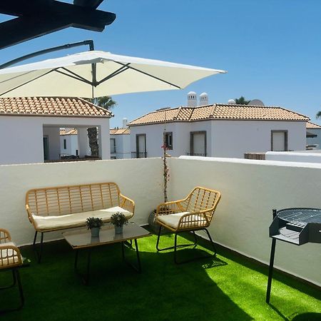 Apartamento Duplex Ático, primera línea de playa Torrox Exterior foto