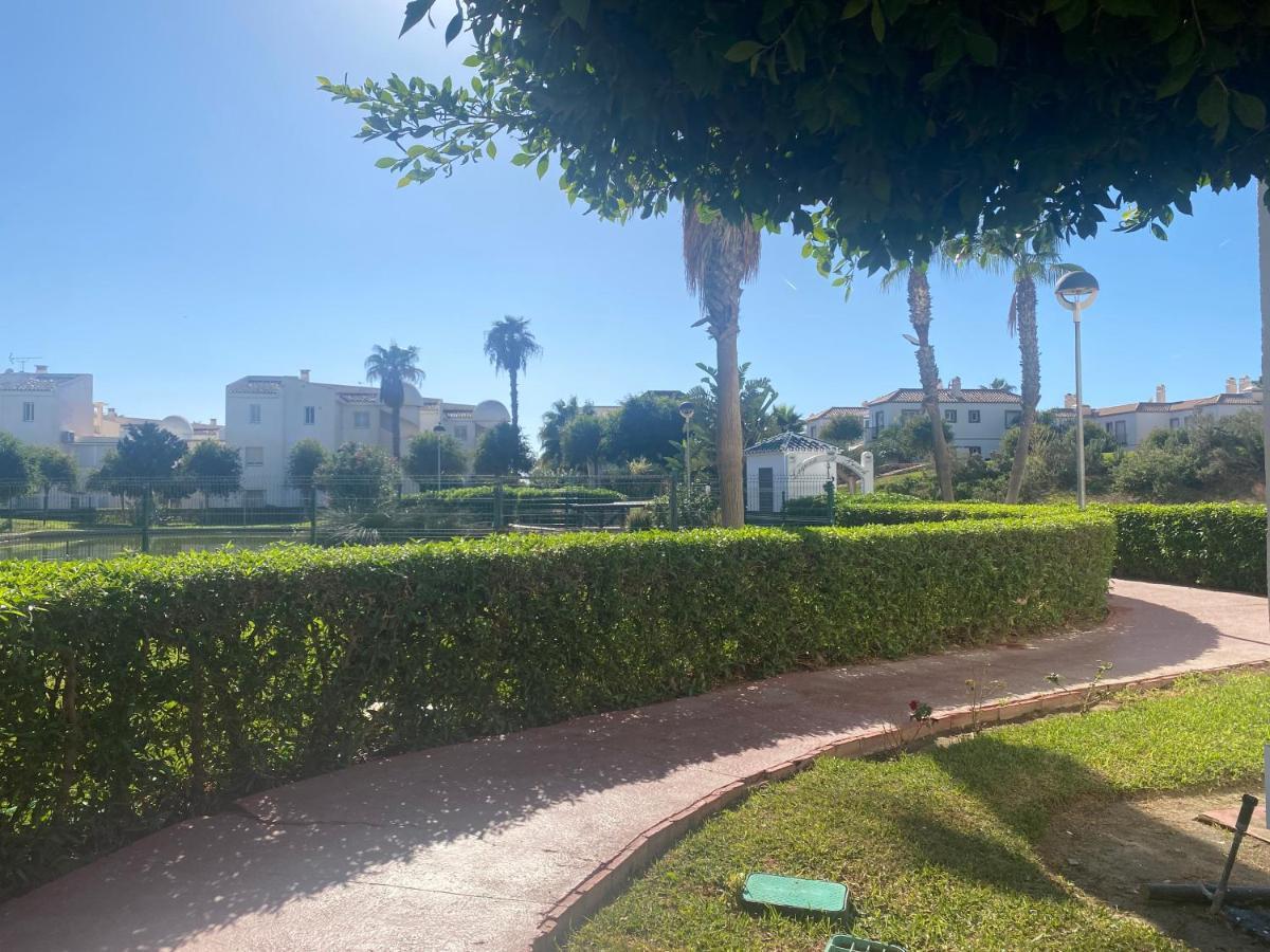 Apartamento Duplex Ático, primera línea de playa Torrox Exterior foto