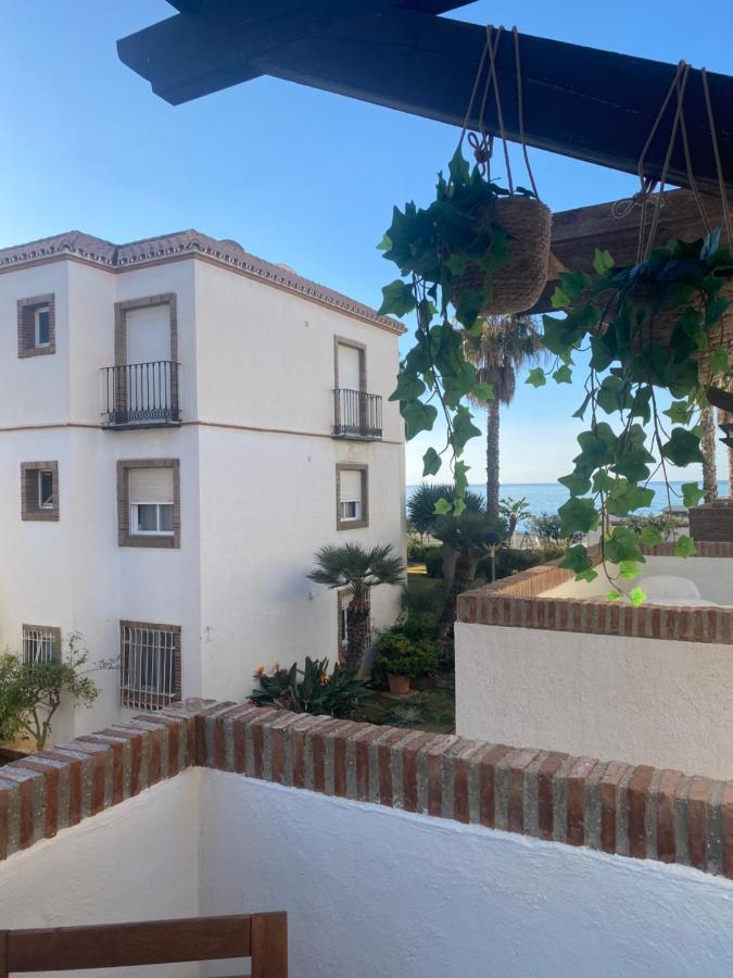 Apartamento Duplex Ático, primera línea de playa Torrox Exterior foto
