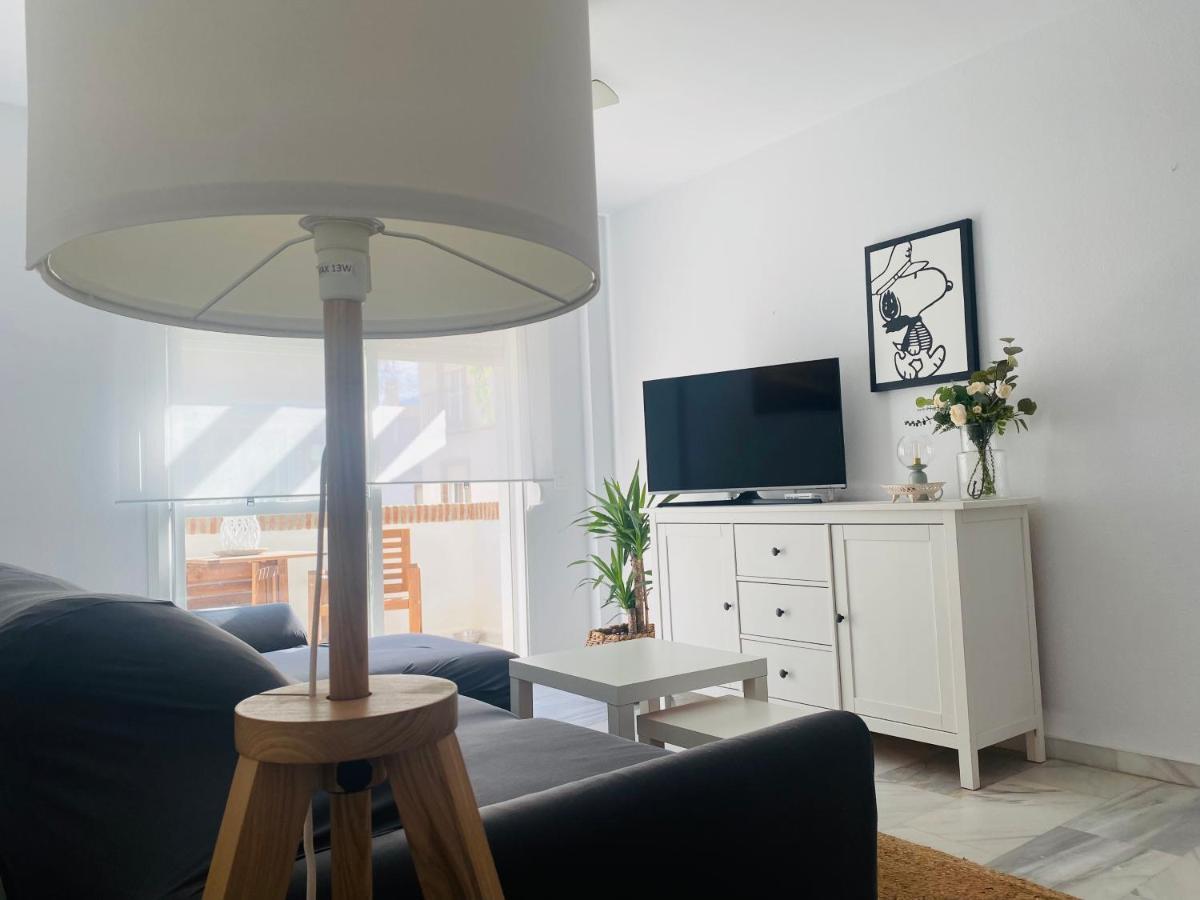Apartamento Duplex Ático, primera línea de playa Torrox Exterior foto