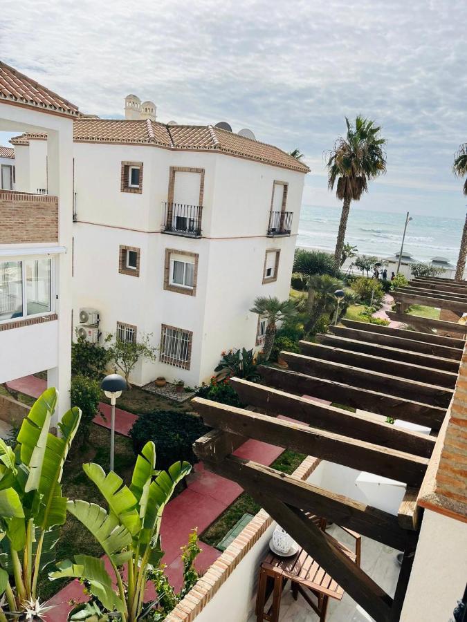 Apartamento Duplex Ático, primera línea de playa Torrox Exterior foto