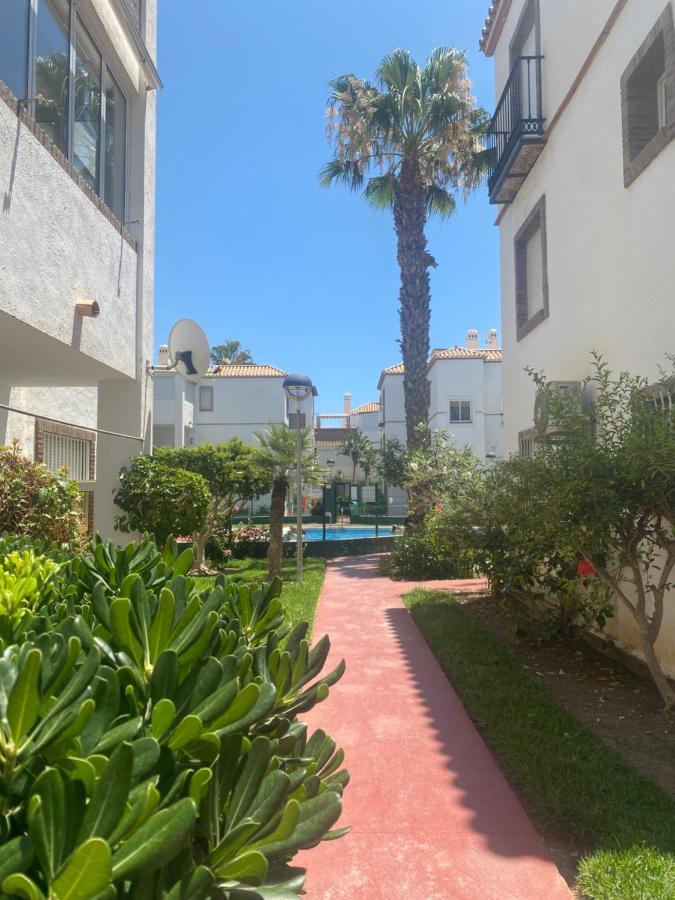 Apartamento Duplex Ático, primera línea de playa Torrox Exterior foto